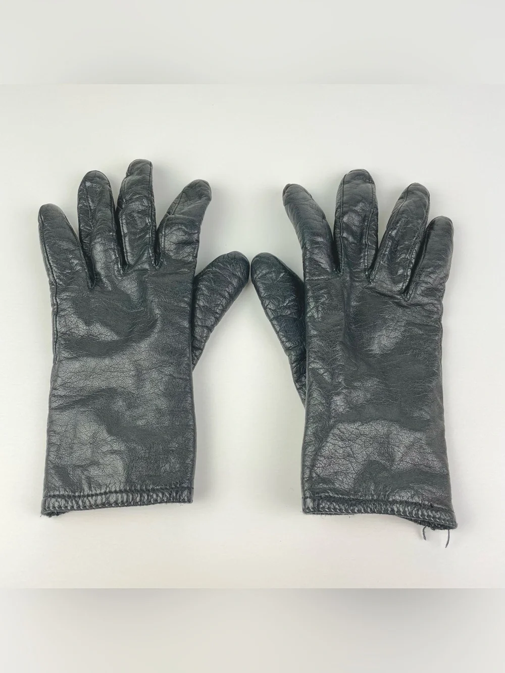 VTG Black Leather Women's Small Lined Driving Gloves Minimalist Classic Pull-On
